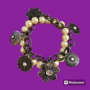 5/$25 VTG Acrylic Pearl Chain Floral Locket Charms Coquette Stretch Bracelet
